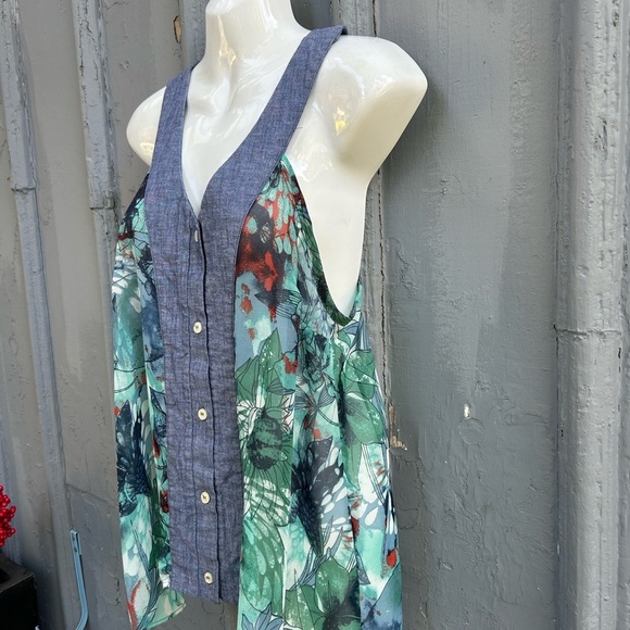 Preloved Sleeveless Blouse, M - Picture 6 of 8